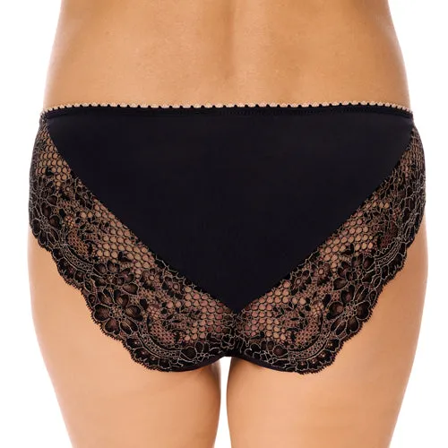 Amoena Alina Brief