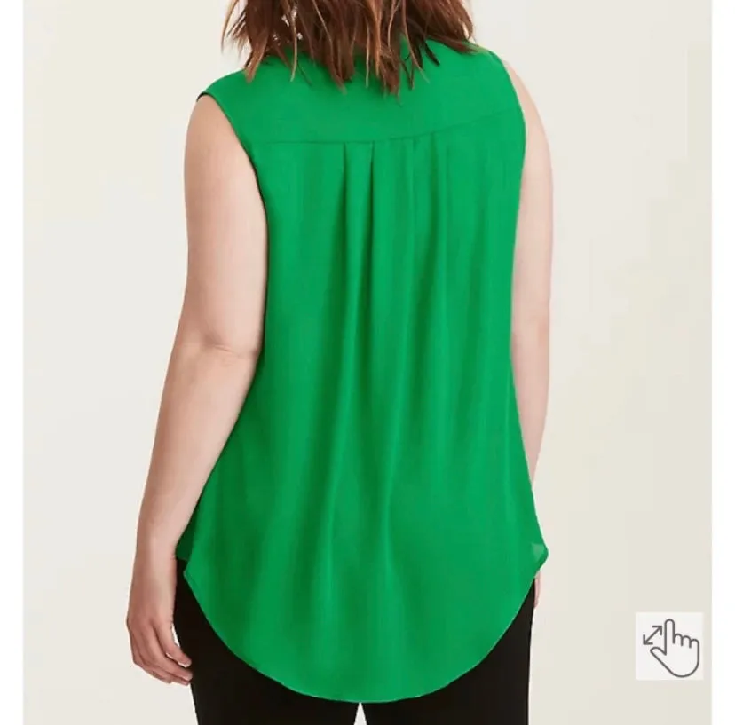 Torrid HARPER - GREEN GEORGETTE SLEEVELESS BLOUSE
